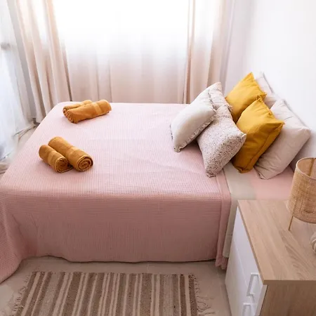 Charming With Balcony - Heart Of Cristianos * ארונה
