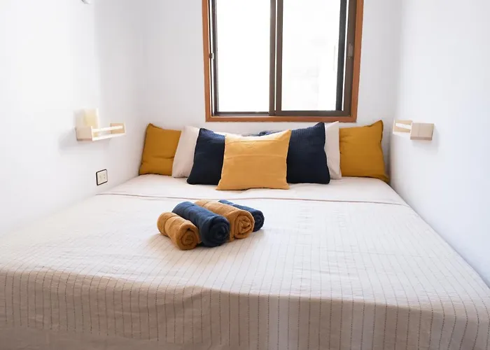 Charming With Balcony - Heart Of Cristianos 公寓 *